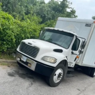 Photo of 2004 Freightliner Box Truck
