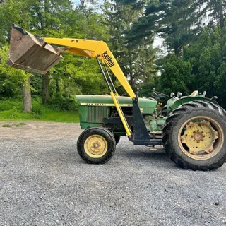 Photo of 1971 John Deere 820 3-cyl Diesel