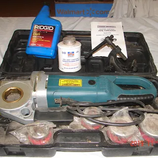 Photo of Electric Portable PIPE THREADER, Model 93880