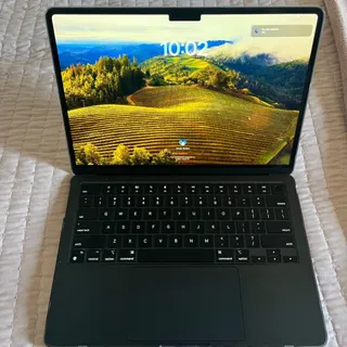 Photo of MacBook Air 13 Inch M3 2024