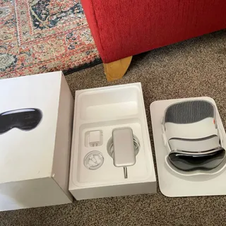 Photo of Apple Vision Pro 256gb 21W