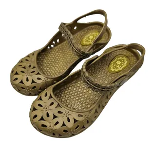Photo of Toddler Girls Sz 10 Mary Jane Style Ballet Flats Gold Floral