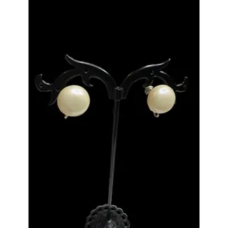 Photo of Vintage Marvella Non-Pierced Screwback Earrings .5" Diameter Signed
